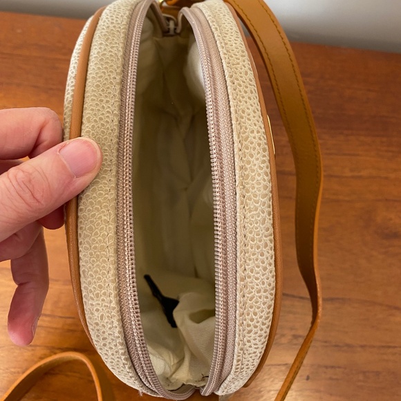 Vintage Saddle River 80's Tan Crossbody Bag - Picture 7 of 7